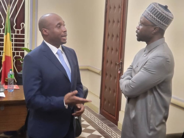 L'édile de Ziguinchor, Ousmane Sonko, a rendu visite à son collègue Barthélémy Dias L'édile de Ziguinchor, Ousmane Sonko, a rendu visite à son collègue Barthélémy Dias