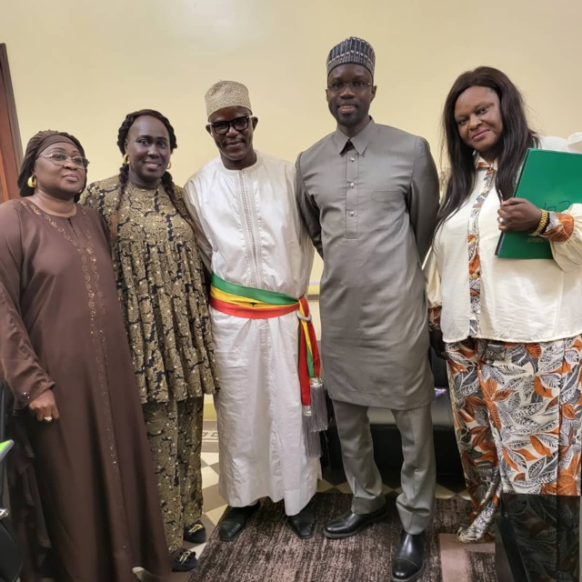 L'édile de Ziguinchor, Ousmane Sonko, a rendu visite à son collègue Barthélémy Dias L'édile de Ziguinchor, Ousmane Sonko, a rendu visite à son collègue Barthélémy Dias