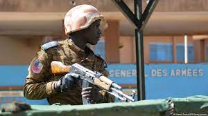 Burkina Faso : le ministère de la Défense lance un recrutement de milliers de soldats