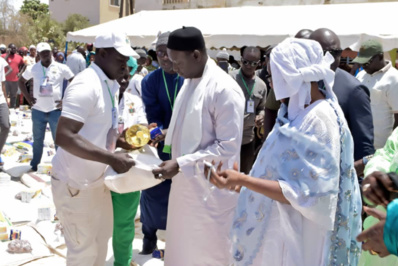 Journée de Solidarité Ramadan par la DISTRIBUTION DE KITS ALIMENTAIRES Mamadou Diagne  SY MBENGUE « gâte » les populations de Tivaouane