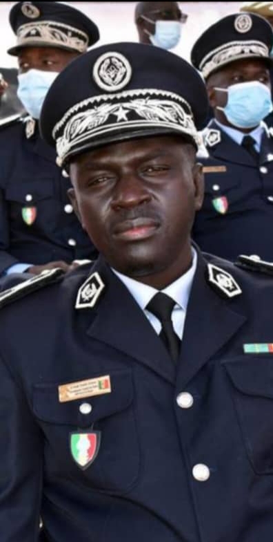 La police Sénégalaise endeuillée...Le commissaire central, Elhaj Cheikh Dramé, a perdu sa mère La police Sénégalaise endeuillée...Le commissaire central, Elhaj Cheikh Dramé, a perdu sa mère