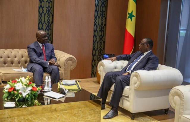 Thiès / Législatives 2022 : Macky Sall met Idirissa Seck devant ses responsabilités. Thiès / Législatives 2022 : Macky Sall met Idirissa Seck devant ses responsabilités.