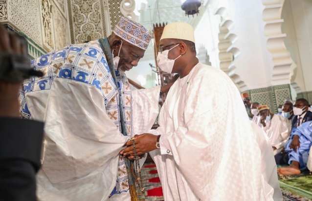 L’IMAM DE LA GRANDE MOSQUÉE DE DAKAR DISSÈQUE LE SENS DE LA PRIÈRE