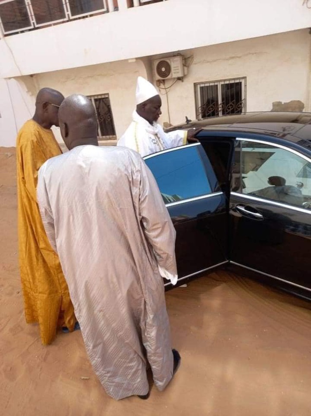 Touba- M'backé : Mal-en-point, Moustapha Cissé Lo reçoit la visite de son marabout Serigne Moussa Nawél  Mbacké