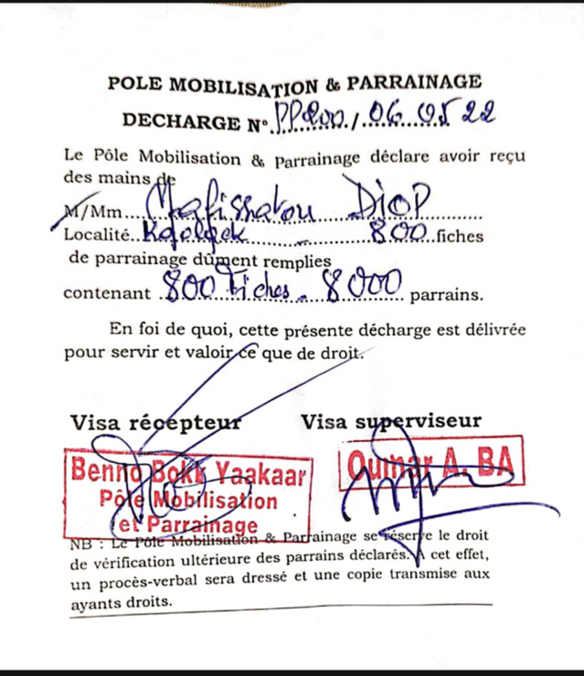 Législatives à Kaolack : Me Nafissatou Diop dépose un lot de 8.000 parrains. Législatives à Kaolack : Me Nafissatou Diop dépose un lot de 8.000 parrains.