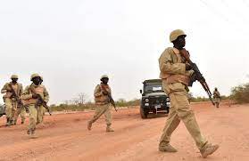 Burkina: 10 supplétifs de l'armée et deux civils tués dans une embuscade (sources sécuritaire et locale à l'AFP) Burkina: 10 supplétifs de l'armée et deux civils tués dans une embuscade (sources sécuritaire et locale à l'AFP)
