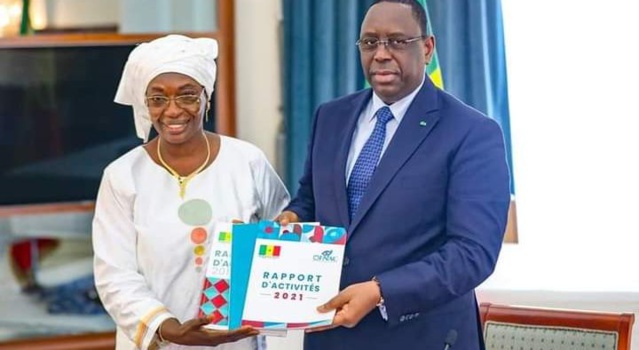 Bonne gouvernance: trois rapports de l’Ofnac remis au Président Macky Sall Bonne gouvernance: trois rapports de l’Ofnac remis au Président Macky Sall