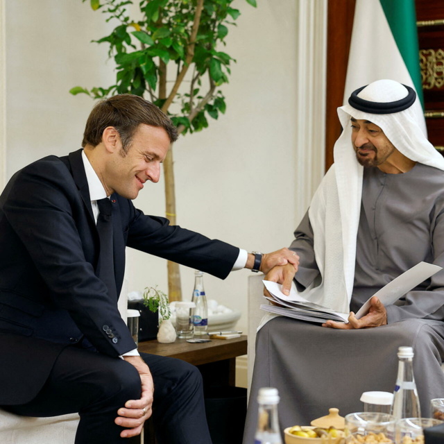 Émirats arabes unis: déplacement express d’Emmanuel Macron, pour rendre hommage à son homologue décédé Émirats arabes unis: déplacement express d’Emmanuel Macron, pour rendre hommage à son homologue décédé