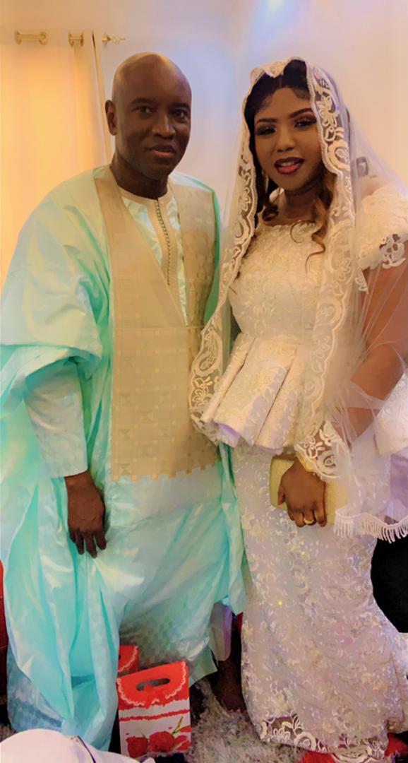 L'ancien ministre de l'Intérieur, Aly Ngouille, refait surface pour ... parrainer le mariage du fils de feu Mamadou Issa Mboup dit Gutenberg L'ancien ministre de l'Intérieur, Aly Ngouille, refait surface pour ... parrainer le mariage du fils de feu Mamadou Issa Mboup dit Gutenberg