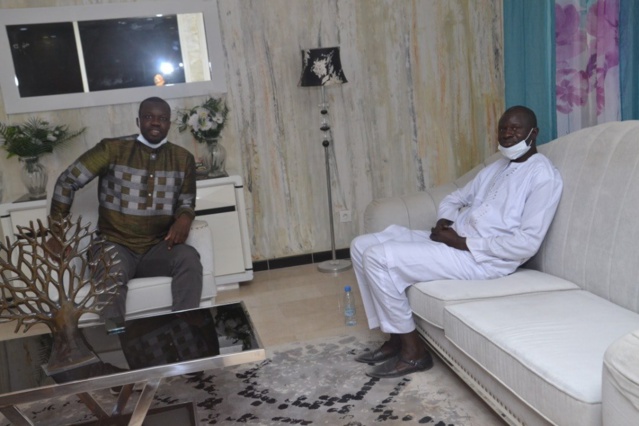 Sonko renouvelle sa confiance à Déthié, Khalifa et Saliou Sarr : « Je ne remettrai jamais en cause leur intégrité » Sonko renouvelle sa confiance à Déthié, Khalifa et Saliou Sarr : « Je ne remettrai jamais en cause leur intégrité »