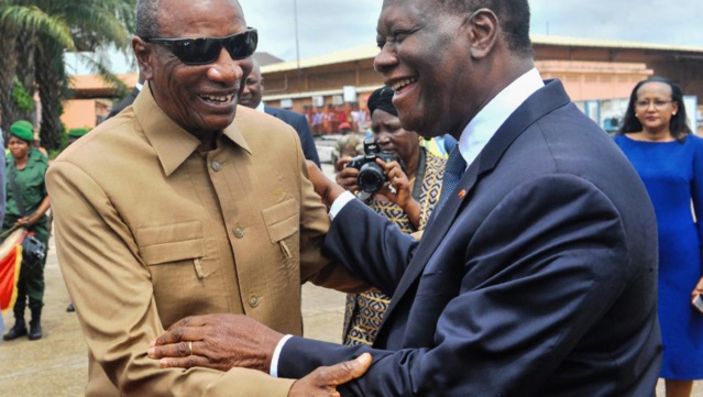 Guinée: la junte autorise à nouveau Alpha Condé à quitter le pays Guinée: la junte autorise à nouveau Alpha Condé à quitter le pays