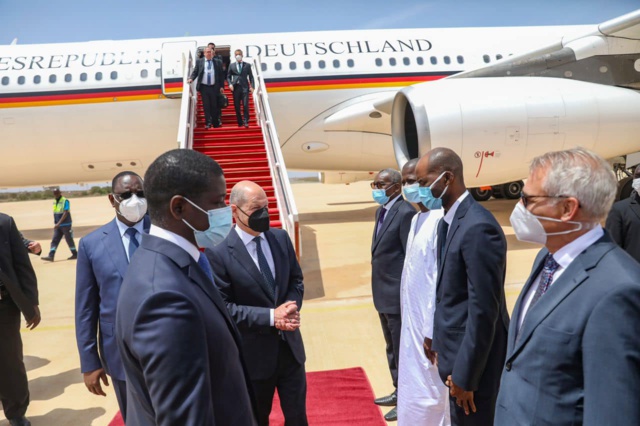Le Chancelier de la République allemande Olaf Scholz séjourne à Dakar Le Chancelier de la République allemande Olaf Scholz séjourne à Dakar
