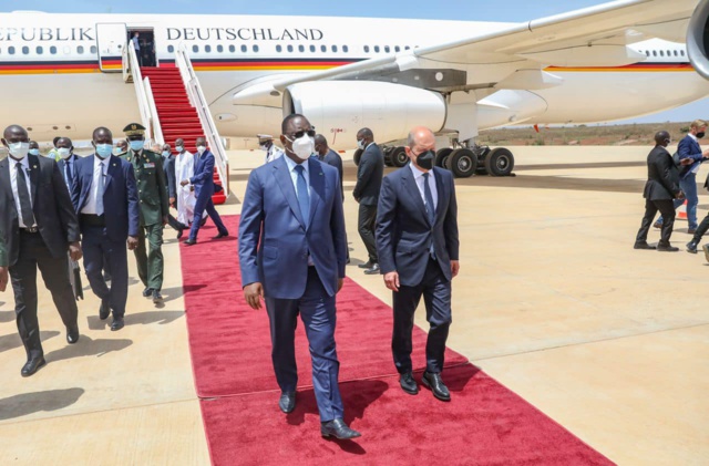 Le Chancelier de la République allemande Olaf Scholz séjourne à Dakar Le Chancelier de la République allemande Olaf Scholz séjourne à Dakar