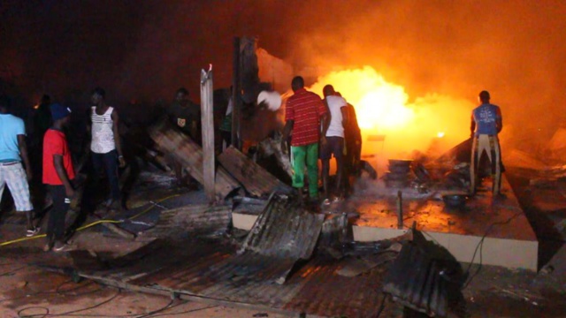 Déluge de flammes à l'hôpital de Tivaoune- Le bilan s'alourdit...Le Président Macky Sall dépêche le ministre de l'Intérieur sur place...Le circuit électrique serait à l'origine du sinistre