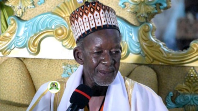 Son vol interdit de survoler le Mali/ Cheikh Mahi Niass à Dakar demain vendredi, la délégation passe la nuit à Niamey Son vol interdit de survoler le Mali/ Cheikh Mahi Niass à Dakar demain vendredi, la délégation passe la nuit à Niamey