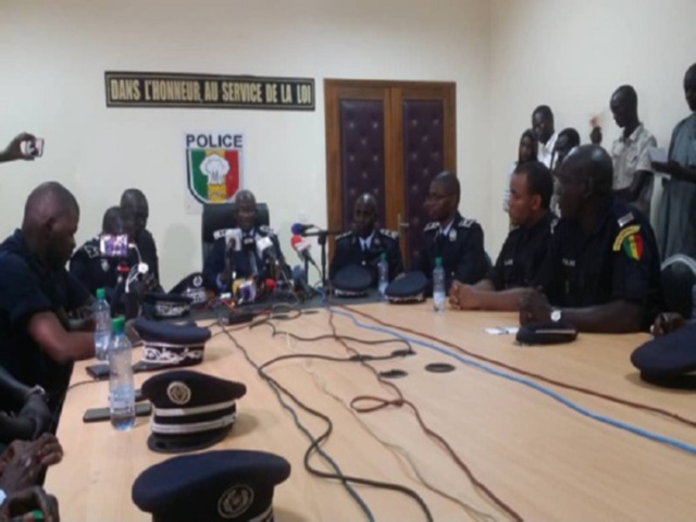 TOUBA- Braquage au marché Ocass - Les malfaiteurs arrêtés car trahis par le GPRS du pickup de l’ANSD volé la veille. TOUBA- Braquage au marché Ocass - Les malfaiteurs arrêtés car trahis par le GPRS du pickup de l’ANSD volé la veille.