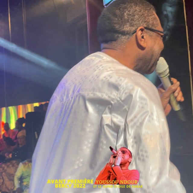 Avant-Bercy dans une salle sans climatisation :" You" et le Super Étoile acclimatent le Grand Théâtre Avant-Bercy dans une salle sans climatisation :" You" et le Super Étoile acclimatent le Grand Théâtre