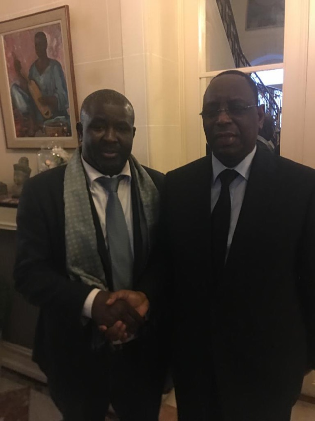 L'homme d'affaires Abdou Lahat Ndiaye reçu par son ami, le Président Macky Sall L'homme d'affaires Abdou Lahat Ndiaye reçu par son ami, le Président Macky Sall