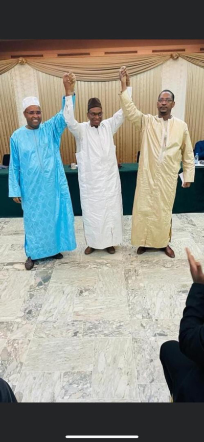 A Dakar et à Ziguinchor, de violentes manifestations entre militants de la coalition Yewwi Askan Wi (opposition) et les forces de l’ordre ont causé la mort de 3 personnes, plusieurs blessés et engendré des dégâts matériels. Beaucoup de journaux de la A Dakar et à Ziguinchor, de violentes manifestations entre militants de la coalition Yewwi Askan Wi (opposition) et les forces de l’ordre ont causé la mort de 3 personnes, plusieurs blessés et engendré des dégâts matériels. Beaucoup de journaux de la