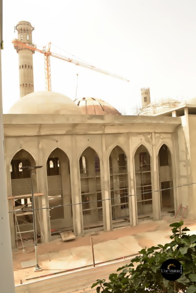 (Image) :Le directeur général de la SN HLM, Coordonnateur de la coalition benno bokk yakaar et de Tivaouane et de l'APR, Président de TBF (Tivaouane Ba Faaw) Mamadou Diagne SY MBENGUE avec Monsieur le Président de la République Macky SALL à Tivaouane (Image) :Le directeur général de la SN HLM, Coordonnateur de la coalition benno bokk yakaar et de Tivaouane et de l'APR, Président de TBF (Tivaouane Ba Faaw) Mamadou Diagne SY MBENGUE avec Monsieur le Président de la République Macky SALL à Tivaouane