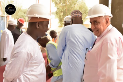 (Image) :Le directeur général de la SN HLM, Coordonnateur de la coalition benno bokk yakaar et de Tivaouane et de l'APR, Président de TBF (Tivaouane Ba Faaw) Mamadou Diagne SY MBENGUE avec Monsieur le Président de la République Macky SALL à Tivaouane