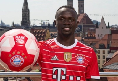 Officiel: Sadio Mané signe au Bayern Munich pour 3 ans Officiel: Sadio Mané signe au Bayern Munich pour 3 ans