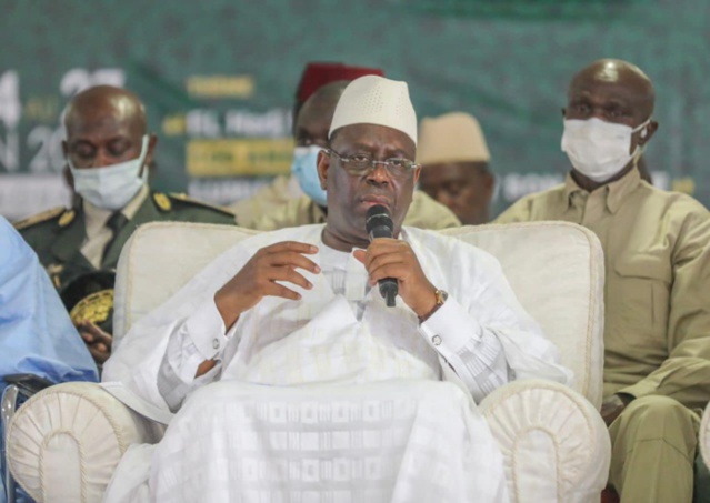 Macky Sall : «je n’ai jamais dit que les marabouts sont de simples citoyens. Mes propos ont été déformés» Macky Sall : «je n’ai jamais dit que les marabouts sont de simples citoyens. Mes propos ont été déformés»