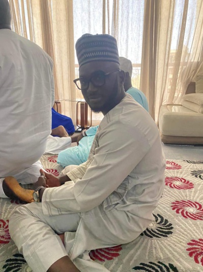 Les images du Zaïre de la coalition Wallu Sénégal chez le Khalife Général des Tidjanes Serigne Babacar Mbaye Sy Mansour à Tivaouane. Les images du Zaïre de la coalition Wallu Sénégal chez le Khalife Général des Tidjanes Serigne Babacar Mbaye Sy Mansour à Tivaouane.