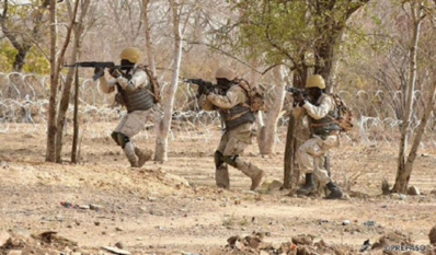 Burkina: 34 morts dans deux attaques de jihadistes présumés Burkina: 34 morts dans deux attaques de jihadistes présumés