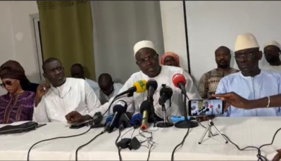Ziguinchor : Yewwi Askan Wi promet aux familles des victimes de poursuivre en justice les responsables de la mort des manifestants. Ziguinchor : Yewwi Askan Wi promet aux familles des victimes de poursuivre en justice les responsables de la mort des manifestants.