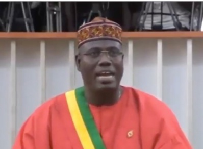 Auditionné ce jeudi matin pour offense au chef de l'État-Devant le doyen des juges, le député Cheikh Abdou Bara Doly s'est confondu en...excuses ...Une demande de mise en liberté provisoire introduite...(EXCLUSIVITÉ DAKARPOSTE)