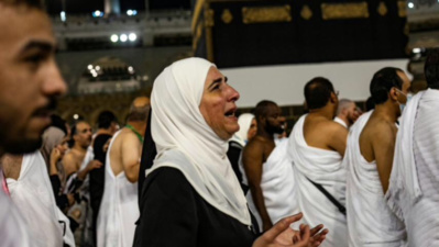 Les pèlerins de La Mecque se dirigent vers Mina, étape majeure du hajj Les pèlerins de La Mecque se dirigent vers Mina, étape majeure du hajj