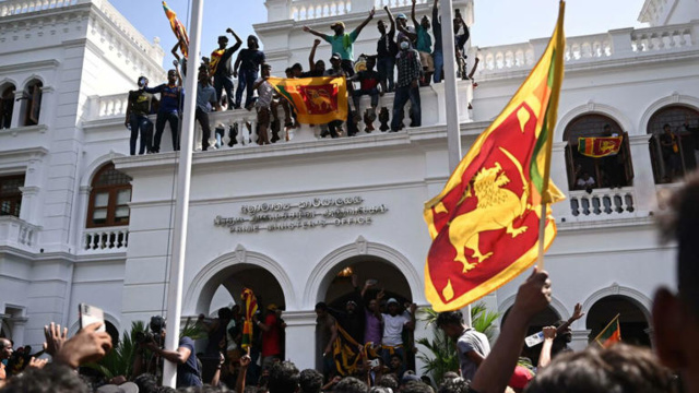 Sri Lanka : fuite du président, état d’urgence, défaut de paiement... 5 minutes pour comprendre la situation