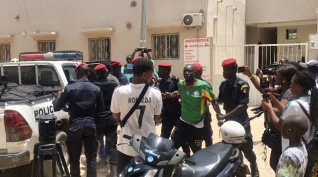 Évasion de Pape Mamadou Seck: Abdou Karim Guèye et son camarade arrêtés à la devanture du centre médico-social près du camp pénal.