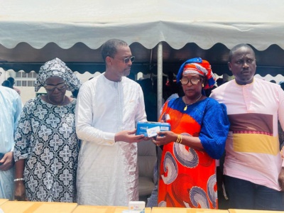 Télécommunication : Amadou Manel Fall du FDSUT en collaboration avec la commune de Kolda a remis 1500 décodeurs numériques aux populations Télécommunication : Amadou Manel Fall du FDSUT en collaboration avec la commune de Kolda a remis 1500 décodeurs numériques aux populations