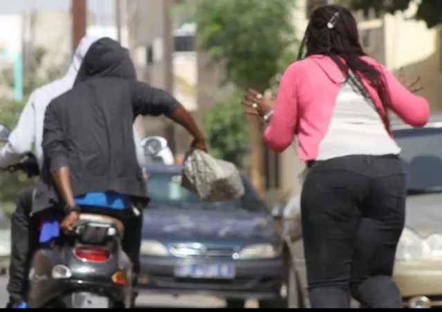 Vol à l'arraché avec moyen de locomotion : Moussa Diallo, 23 ans, prend six mois ferme pour avoir tenté prendre de force le téléphone de Khadidiatou Barry.