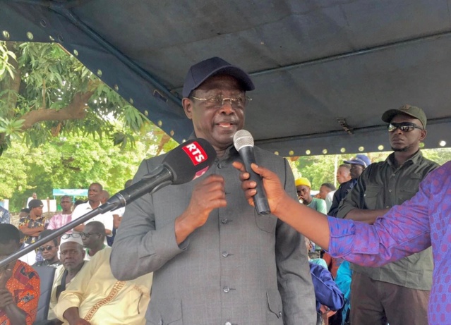 Législatives 2022 : Pape Diop propose au président Macky Sall de rétablir le Sénat. Législatives 2022 : Pape Diop propose au président Macky Sall de rétablir le Sénat.