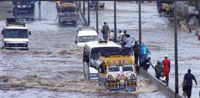 Après la pluie, le sale temps à Dakar – Les inondations reviennent de plus belle ! Après la pluie, le sale temps à Dakar – Les inondations reviennent de plus belle !
