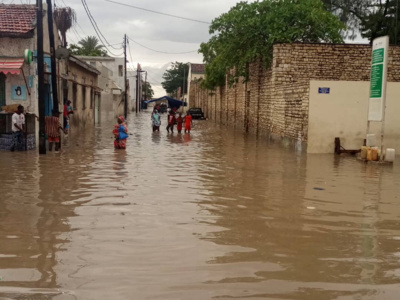 Fortes pluies sur Rufisque : la vieille sous les eaux (Images)