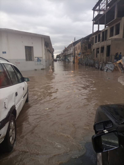 Fortes pluies sur Rufisque : la vieille sous les eaux (Images)