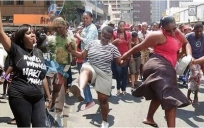 Kenya : Des femmes manifestent pour des hommes virils…