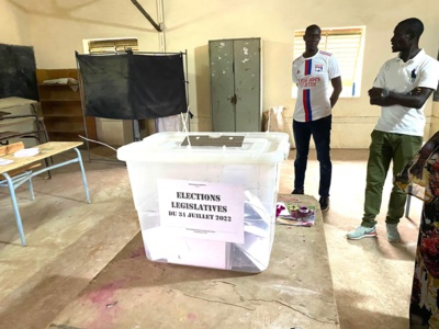 Législatives 2022 / Touba Kaolack : Benno Bokk Yaakaar largement battue au centre de vote de Serigne Mboup. Législatives 2022 / Touba Kaolack : Benno Bokk Yaakaar largement battue au centre de vote de Serigne Mboup.