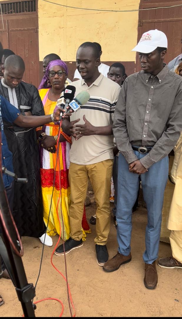 ​Mamadou Ndiaye entouré de la jeunesse de BBY de Bambey conforte Mimi Touré et donne une leçon de démocratie à l'opposition.....