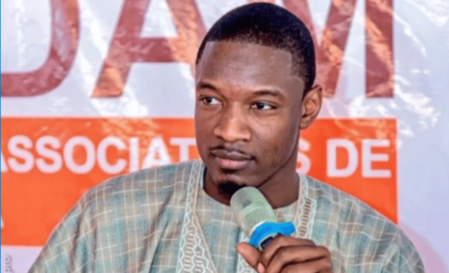 Sale temps pour la coalition Mpr/Les Serviteurs: Pape Djibril Fall accusé de n’avoir déboursé aucun rotin et apporté que 8.000 parrains sur les 30.000 promis Sale temps pour la coalition Mpr/Les Serviteurs: Pape Djibril Fall accusé de n’avoir déboursé aucun rotin et apporté que 8.000 parrains sur les 30.000 promis