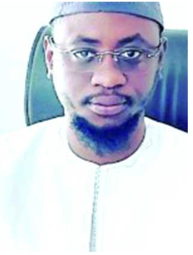 Membre de la Mafia Kacc Kacci, découvrez l'autre activité de Jules Aloïse P. Faye... Membre de la Mafia Kacc Kacci, découvrez l'autre activité de Jules Aloïse P. Faye...