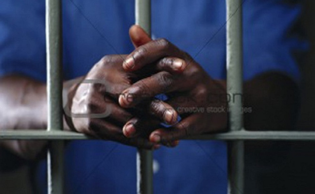 Faux et usage De faux : Le policier à la retraite rédige un faux procès-verbal de constat en imitant la signature d’un huissier Faux et usage De faux : Le policier à la retraite rédige un faux procès-verbal de constat en imitant la signature d’un huissier