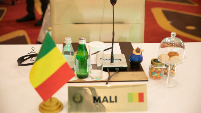 Au Mali, le colonel Abdoulaye Maïga devient Premier ministre par intérim