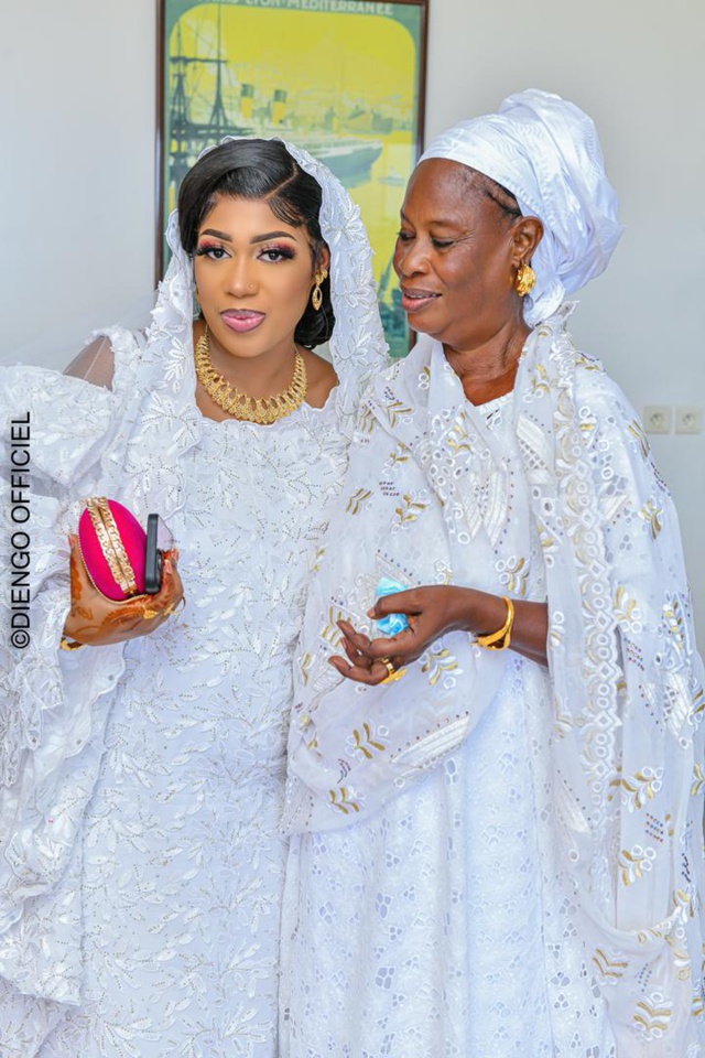 Suite des images du baptême de la fille aînée de Moustapha Fall Tilala Suite des images du baptême de la fille aînée de Moustapha Fall Tilala