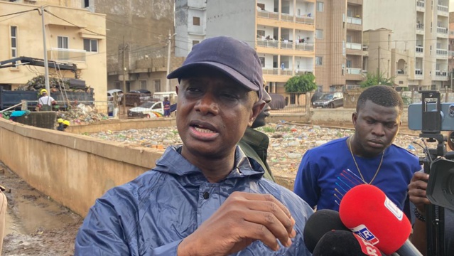 Inondations de ce week-end - Le ministre de l’Intérieur Antoine Félix Diome sur le terrain Inondations de ce week-end - Le ministre de l’Intérieur Antoine Félix Diome sur le terrain