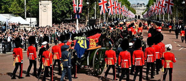 Funérailles d'Elizabeth II, ligue des Nations... À la une cette semaine Funérailles d'Elizabeth II, ligue des Nations... À la une cette semaine